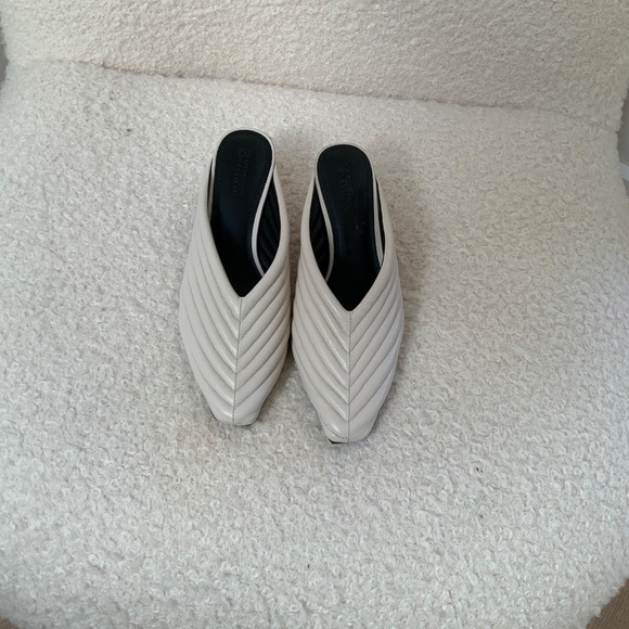 Mercedes Castillo cream leather heeled mules - Picture 4 of 4